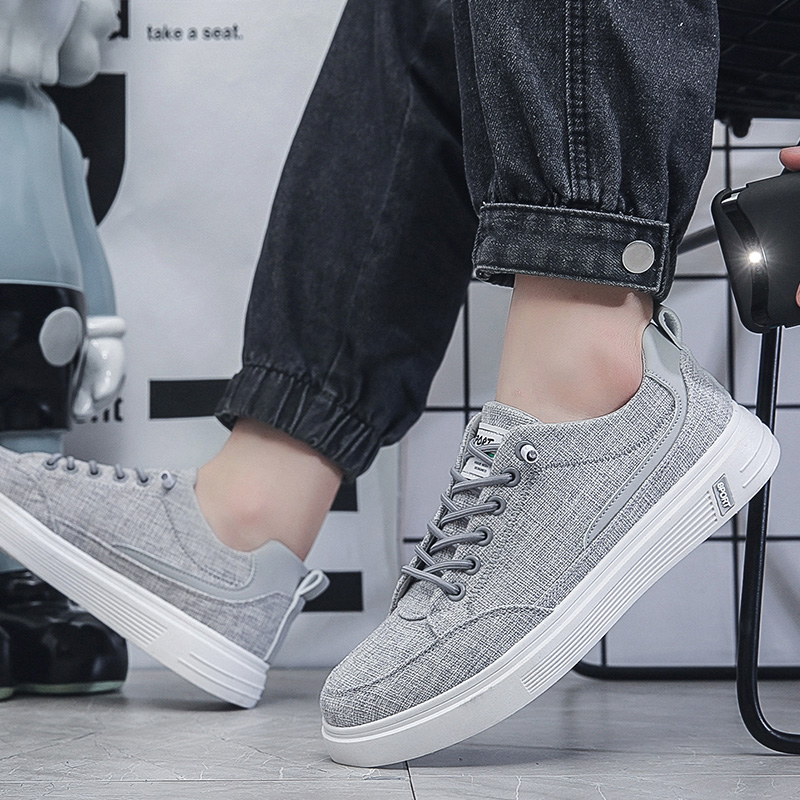 أحذية رياضية رجالية كاجوال من  - مراجعة Men Shoes Essentials وسعره