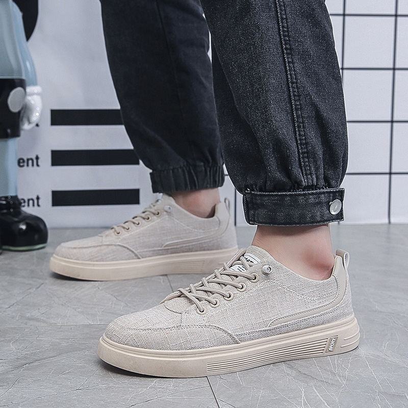 أحذية رياضية رجالية كاجوال من  - مراجعة Men Shoes Essentials وسعره