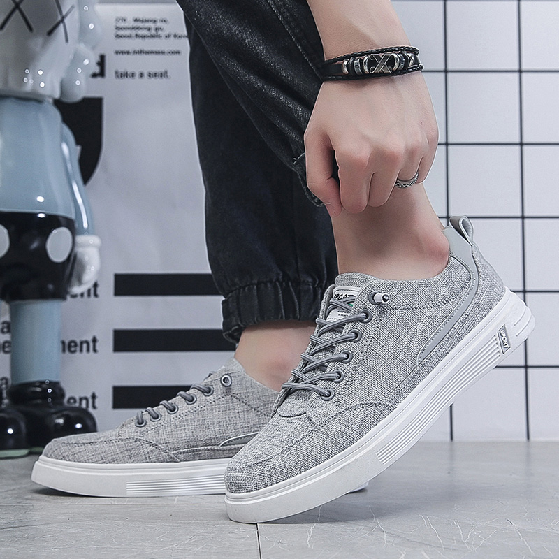 أحذية رياضية رجالية كاجوال من  - مراجعة Men Shoes Essentials وسعره
