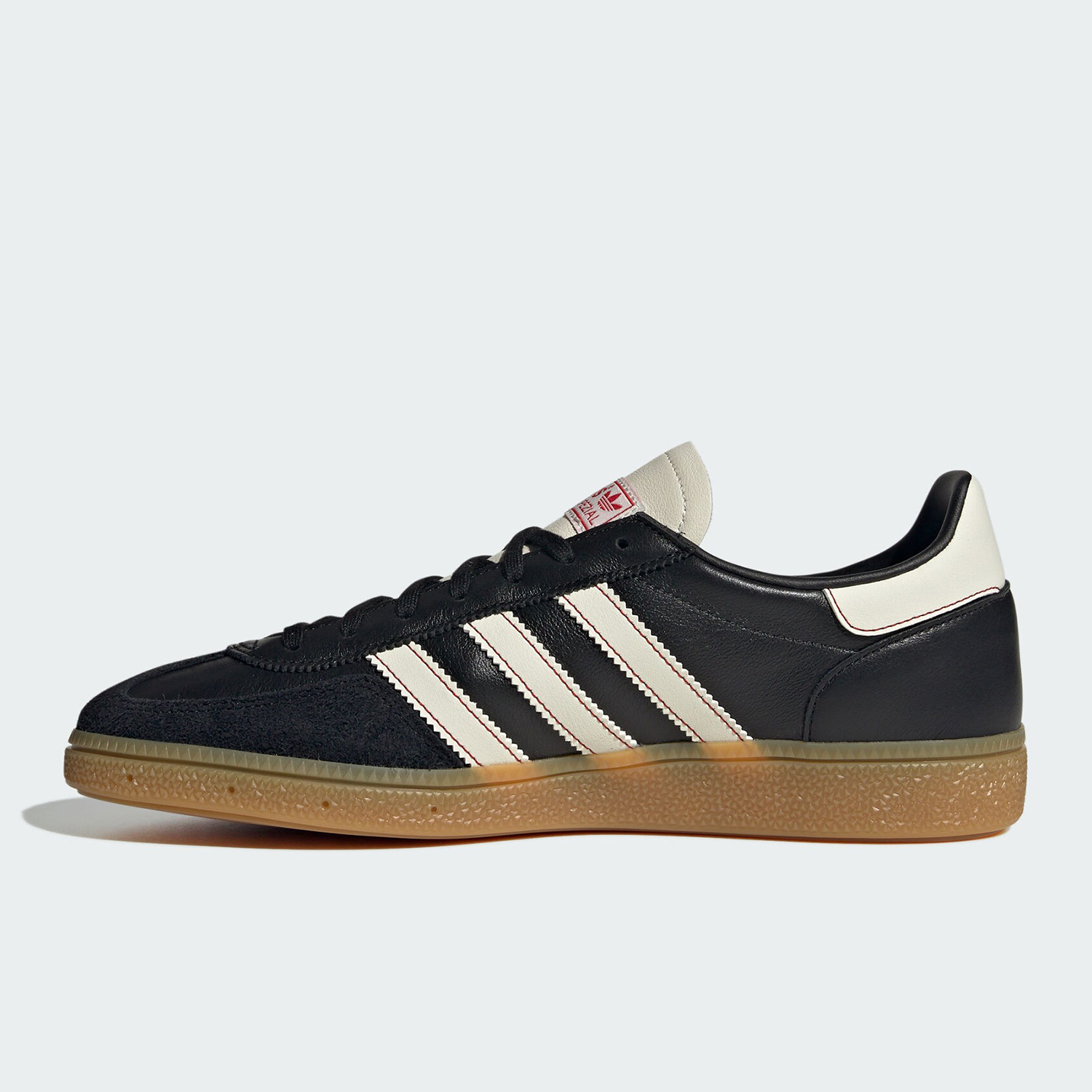حذاء Adidas Originals كلاسيكي  - مراجعة Adidas Shoes Samba وسعره