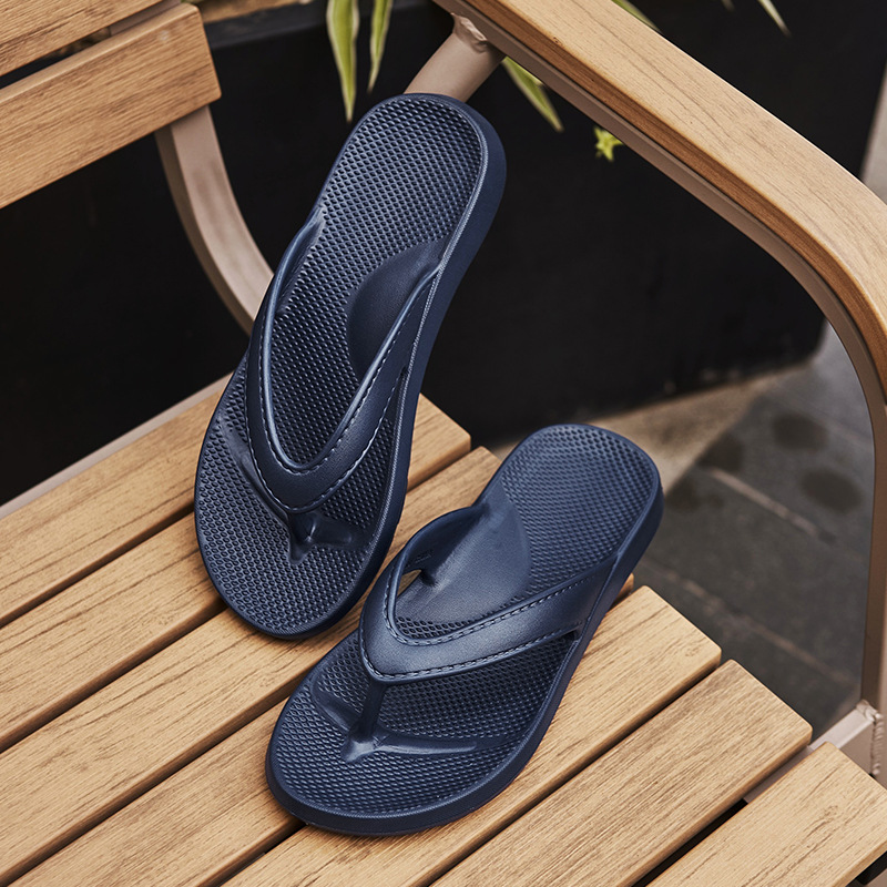 شباشب نسائية عصرية مسطحة خفيفة - مراجعة Men Shoes Essentials وسعره