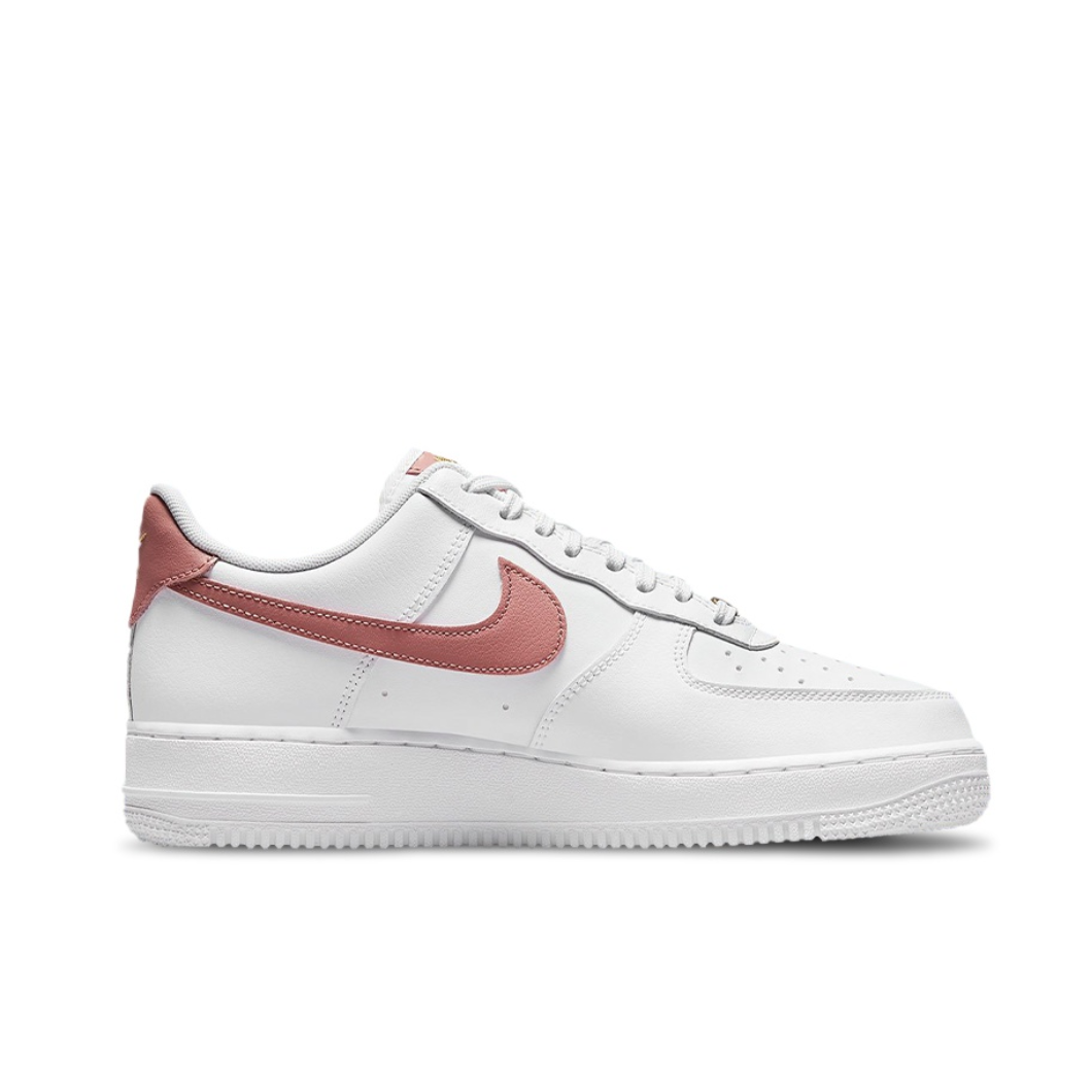 حذاء Nike Air Force 1 'O7 Esse - مراجعة Men Shoes Essentials وسعره