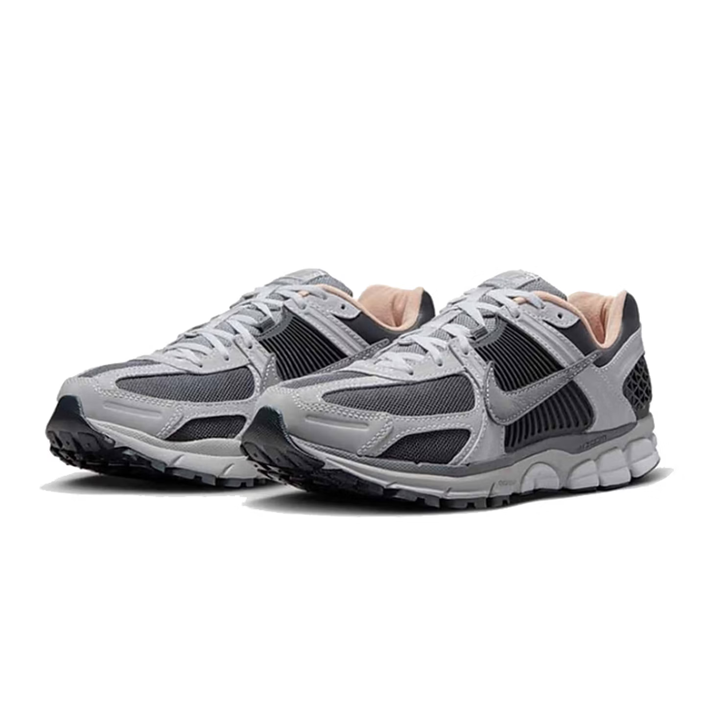حذاء الجري Nike Zoom Vomero 5  - مراجعة Men'S Shoes Nike Black وسعره